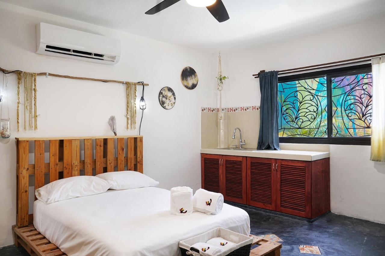 بلايا ديل كارمن Red Panda Hostal المظهر الخارجي الصورة